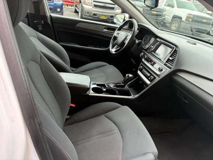 2018 Hyundai Sonata - Image 5 of 10