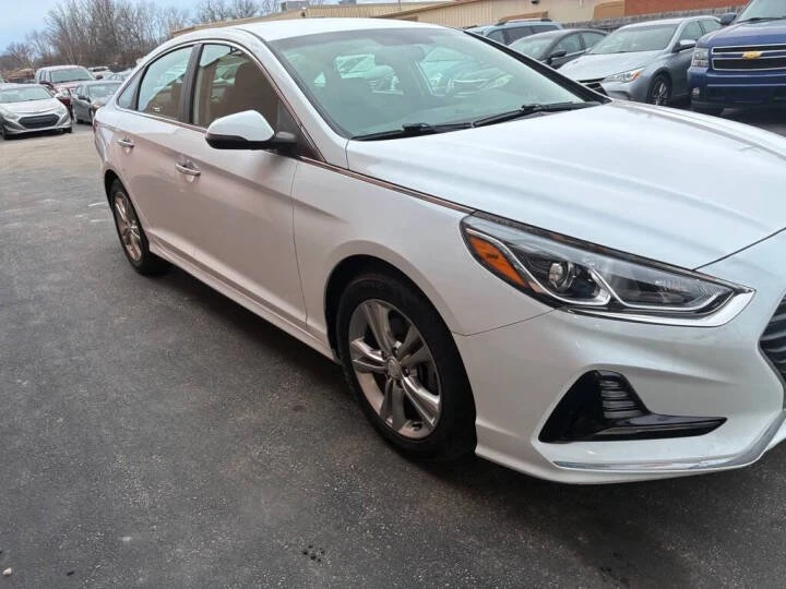 2018 Hyundai Sonata - Image 4 of 10
