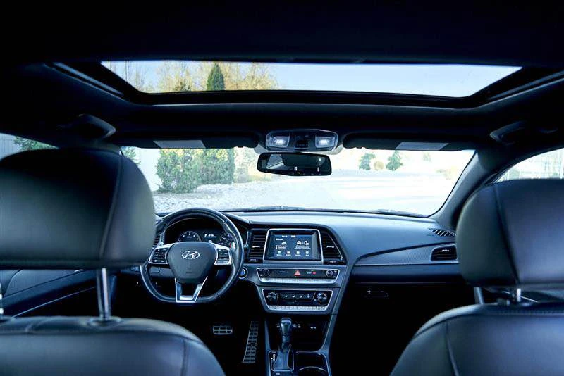 2018 Hyundai Sonata - Image 15 of 18