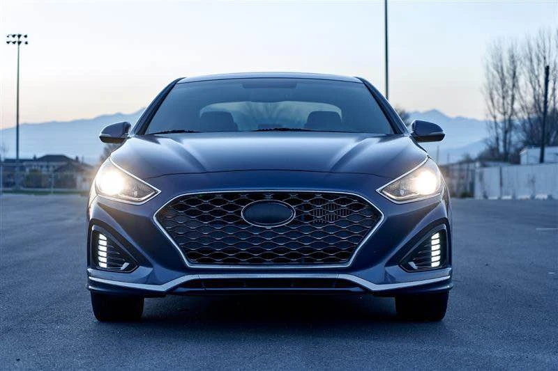 2018 Hyundai Sonata - Image 5 of 18