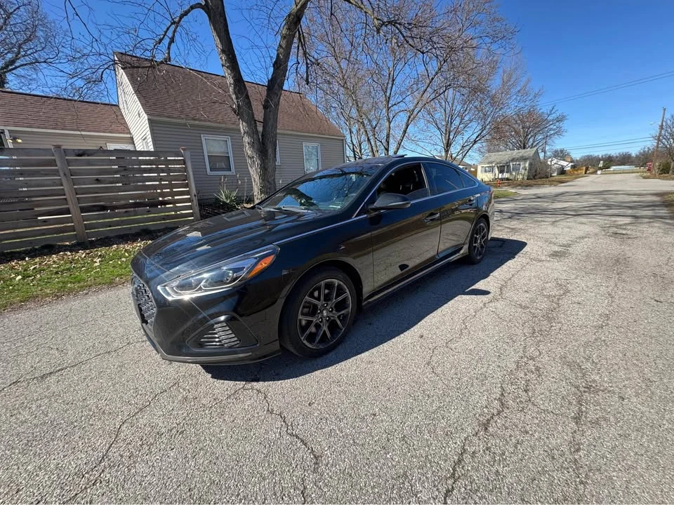 2018 Hyundai Sonata - Image 2 of 20
