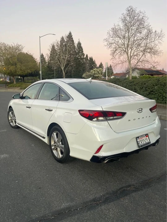 2018 Hyundai Sonata - Image 8 of 16
