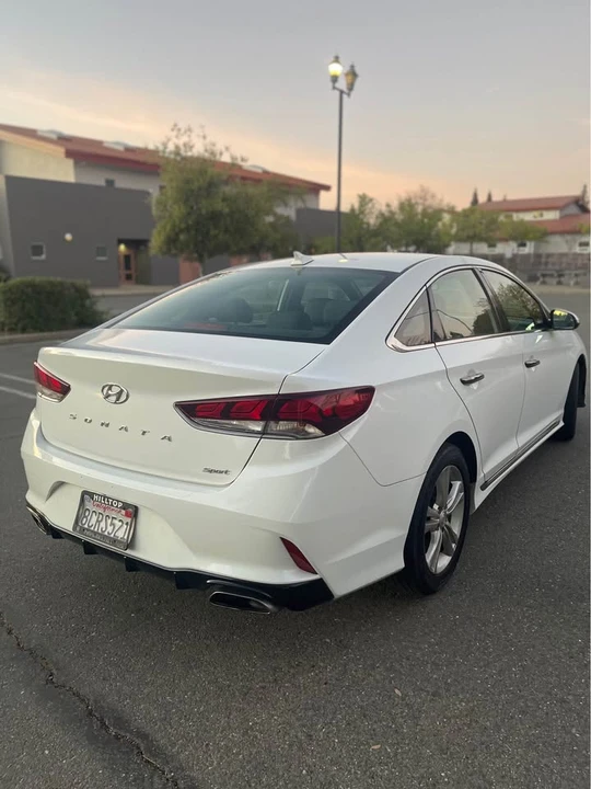 2018 Hyundai Sonata - Image 7 of 16