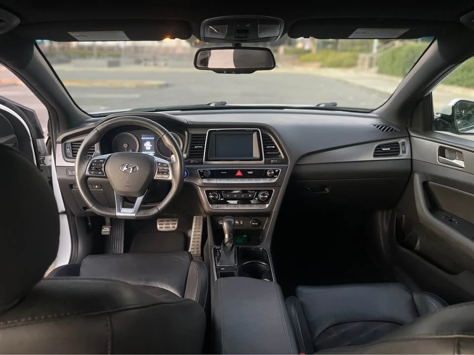2018 Hyundai Sonata - Image 13 of 16