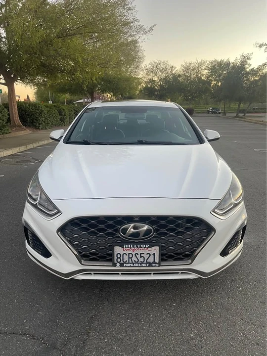 2018 Hyundai Sonata - Image 2 of 16