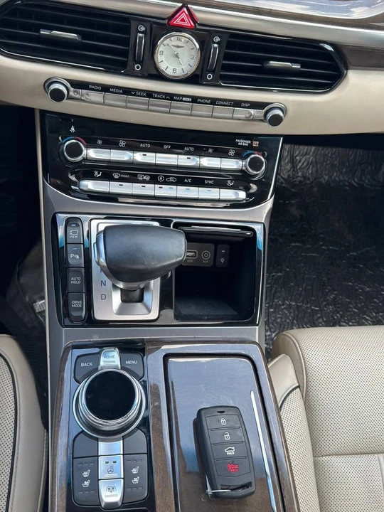 2018 Hyundai Sonata - Image 15 of 20