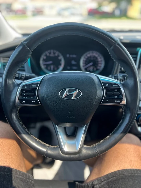 2018 Hyundai Sonata - Image 11 of 18