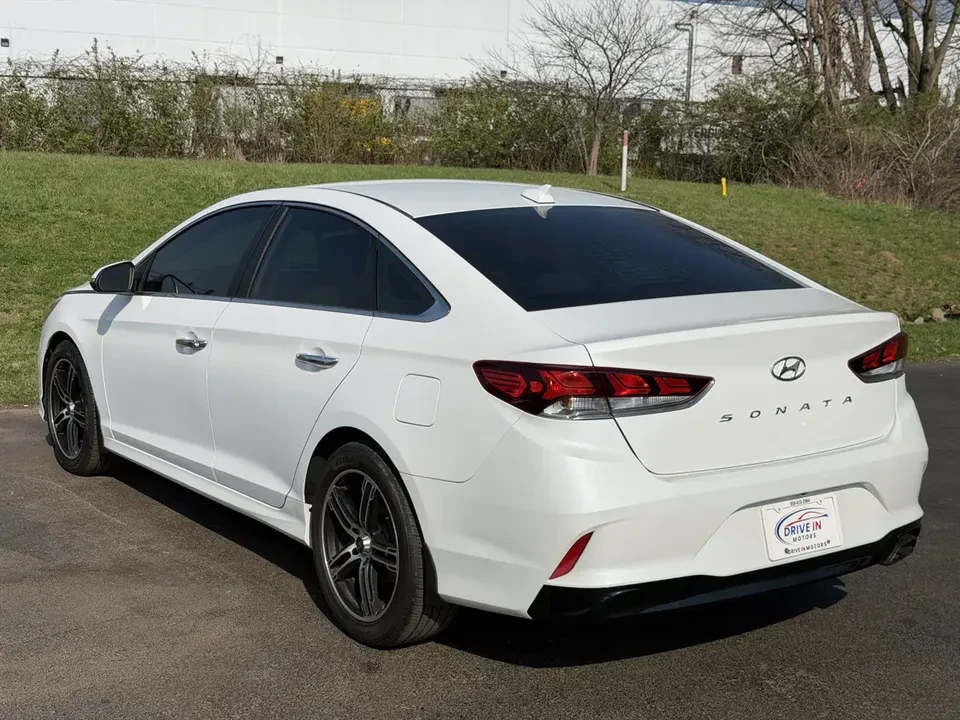 2018 Hyundai Sonata - Image 2 of 19