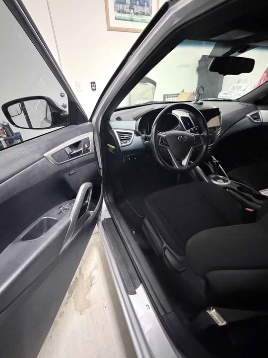 2018 Hyundai Veloster - Image 4 of 6