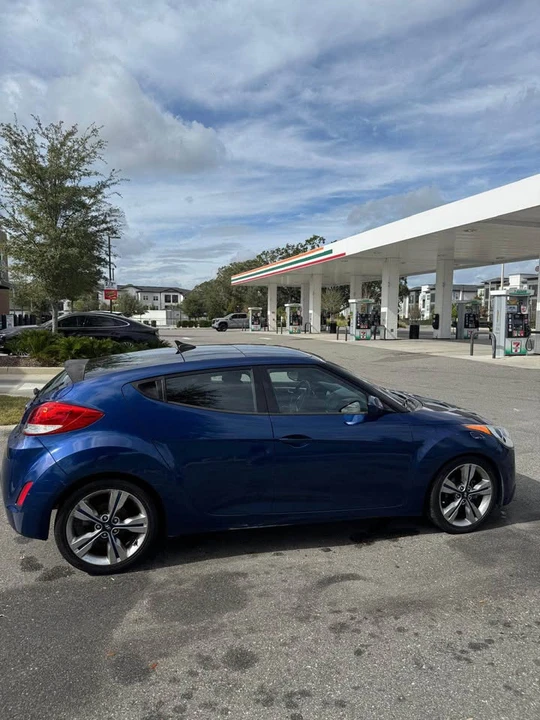 2018 Hyundai Veloster - Image 3 of 11