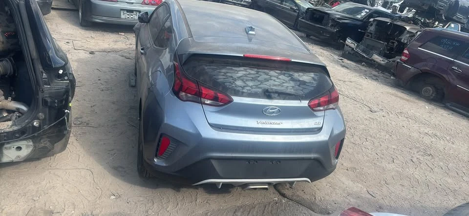 2018 Hyundai Veloster - Image 6 of 9
