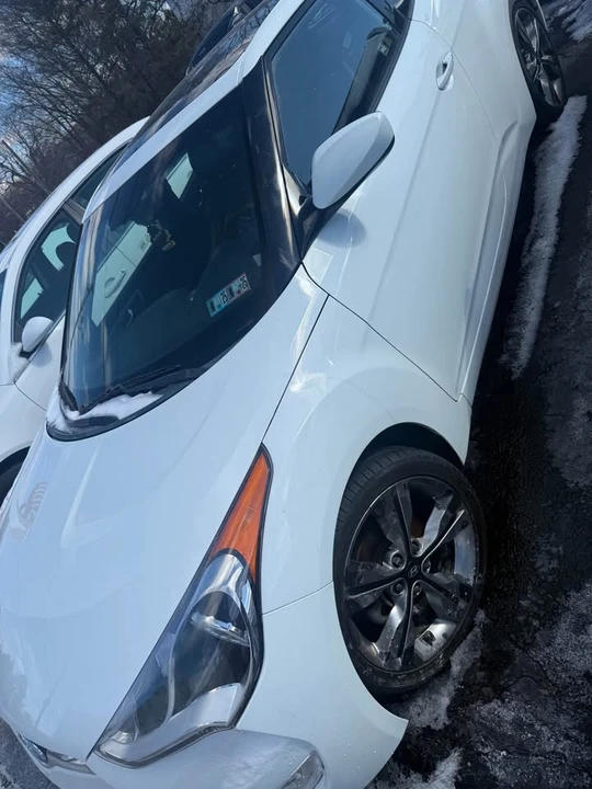 2016 Hyundai Veloster - Image 2 of 5