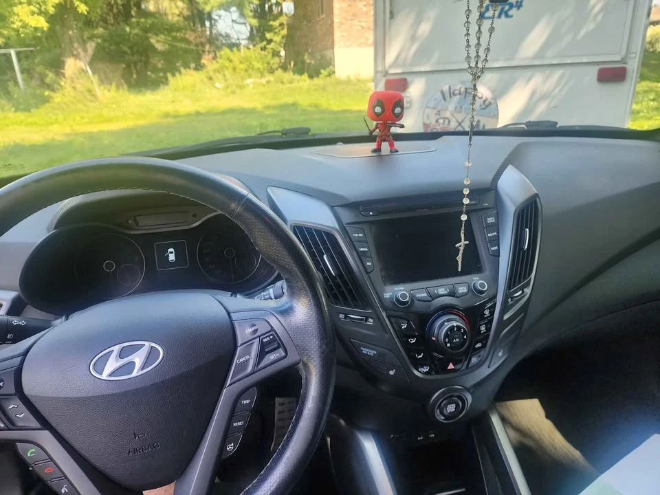 2018 Hyundai Veloster - Image 2 of 2