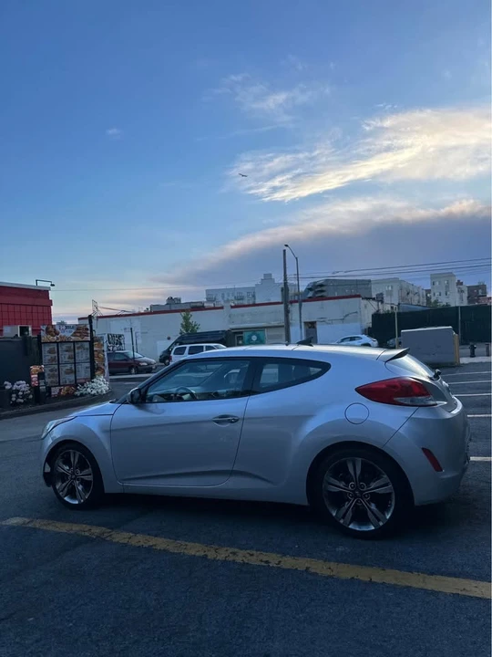 2018 Hyundai Veloster - Image 6 of 15