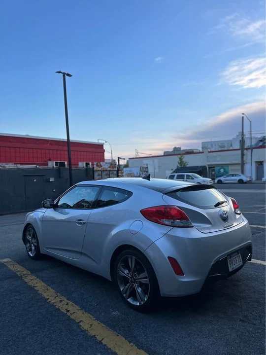 2018 Hyundai Veloster - Image 5 of 15