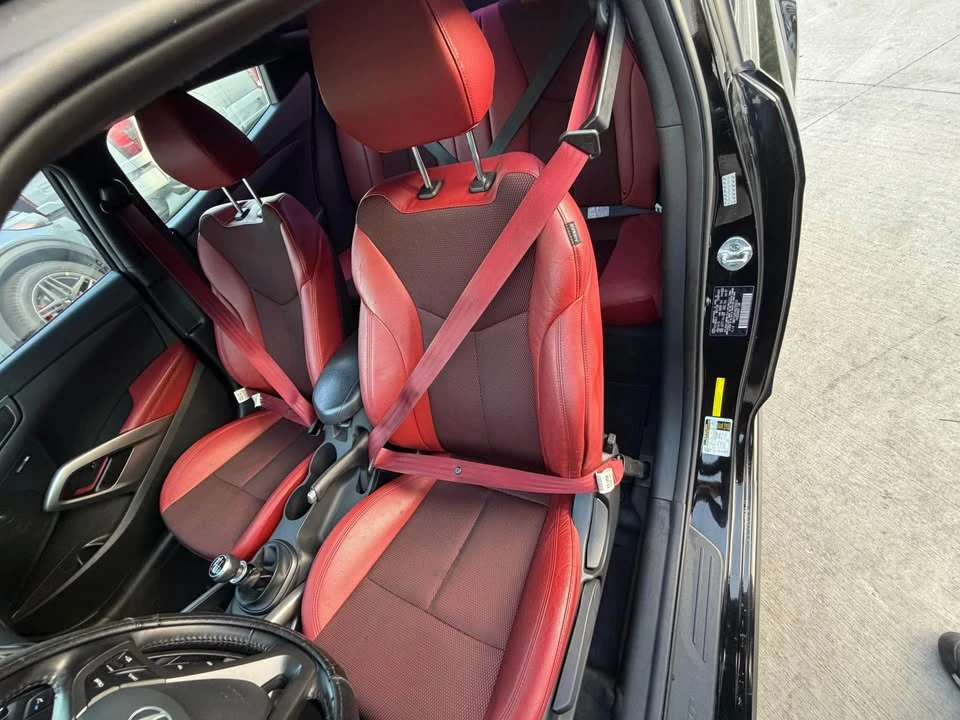 2018 Hyundai Veloster - Image 11 of 13