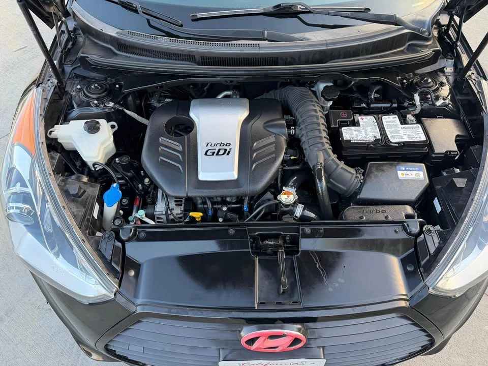 2018 Hyundai Veloster - Image 2 of 13