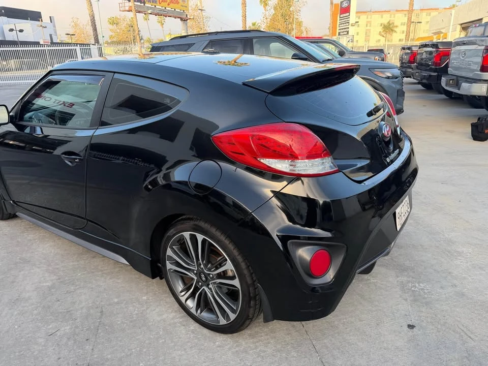 2018 Hyundai Veloster - Image 4 of 13