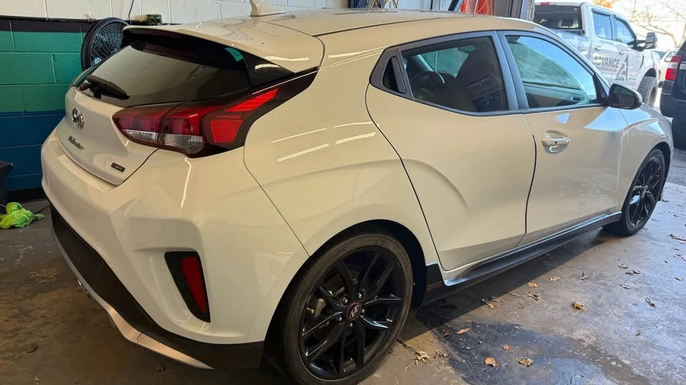 2018 Hyundai Veloster - Image 7 of 11