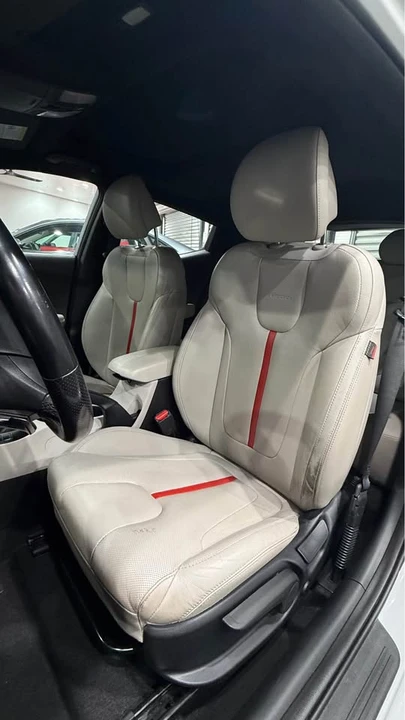 2018 Hyundai Veloster - Image 11 of 14