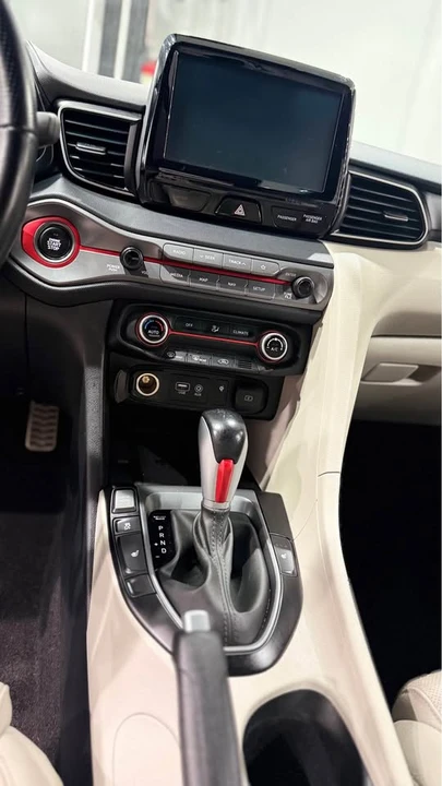 2018 Hyundai Veloster - Image 14 of 14