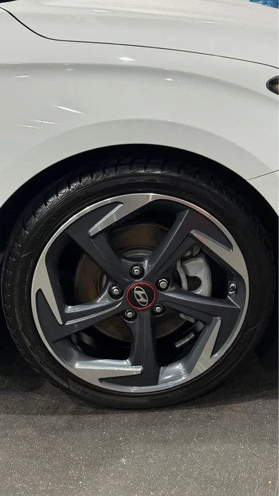 2018 Hyundai Veloster - Image 2 of 14