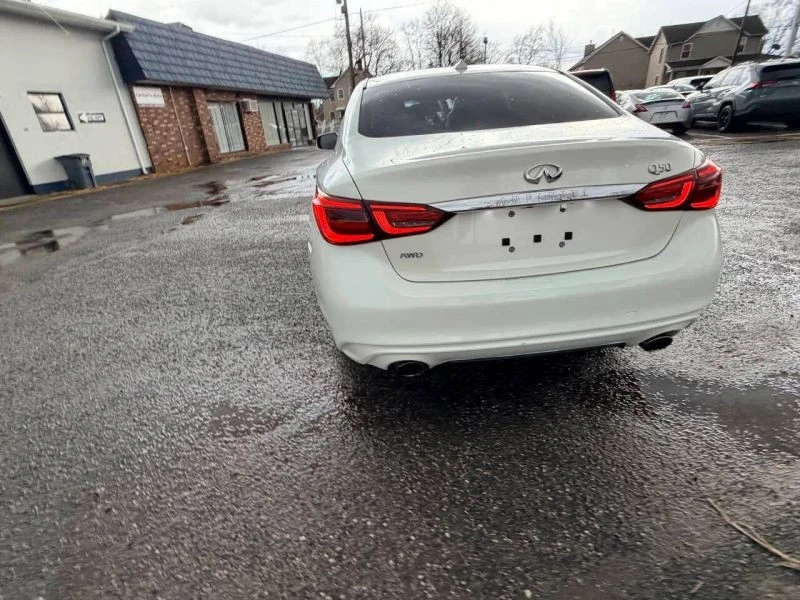2018 Infiniti Q50 - Image 11 of 12