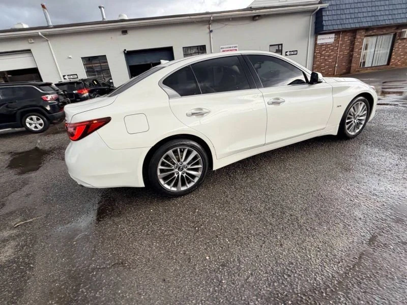 2018 Infiniti Q50 - Image 8 of 12