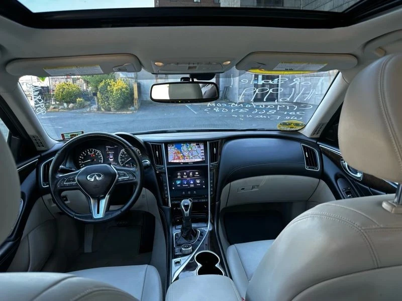 2018 Infiniti Q50 - Image 10 of 12