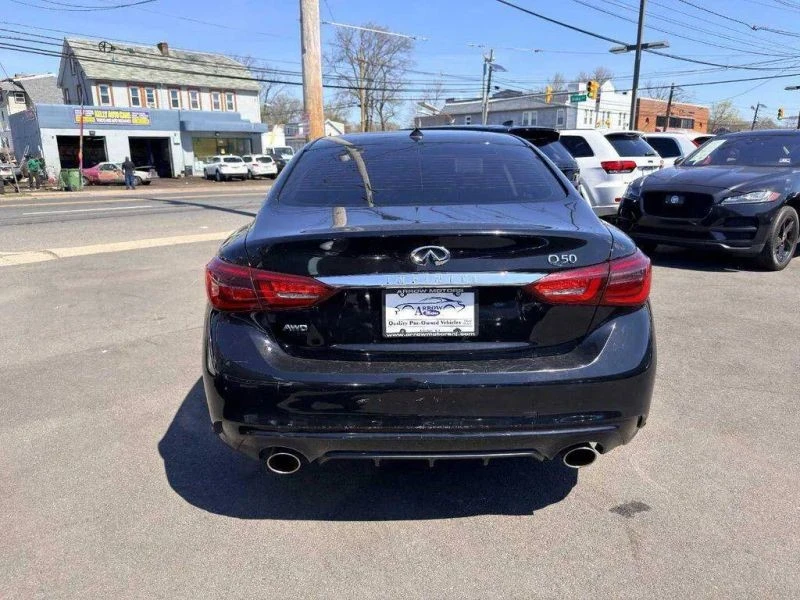 2018 Infiniti Q50 - Image 10 of 12