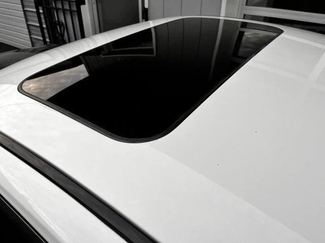 2018 Infiniti Q60 - Image 13 of 21