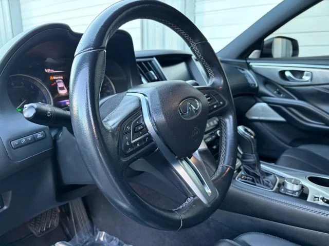 2018 Infiniti Q60 - Image 16 of 30