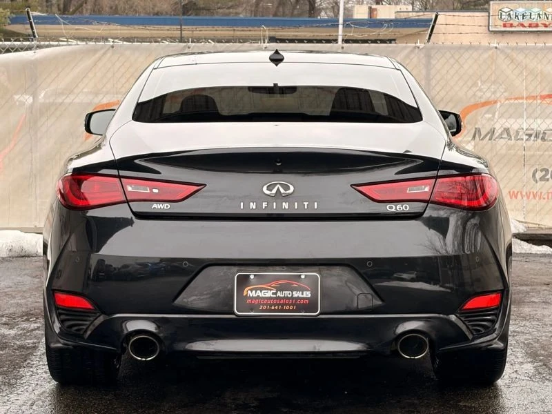 2018 Infiniti Q60 - Image 10 of 12