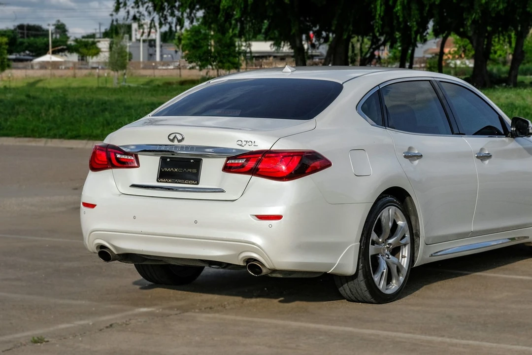 2018 Infiniti M/Q70 4th Gen - Image 12 of 31