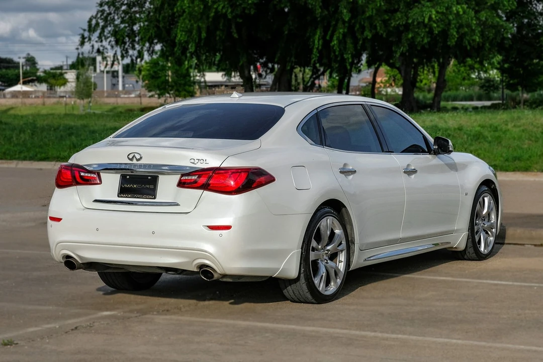 2018 Infiniti M/Q70 4th Gen - Image 11 of 31