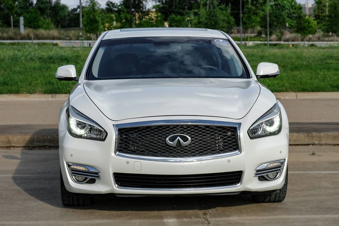 2018 Infiniti M/Q70 4th Gen - Image 9 of 31