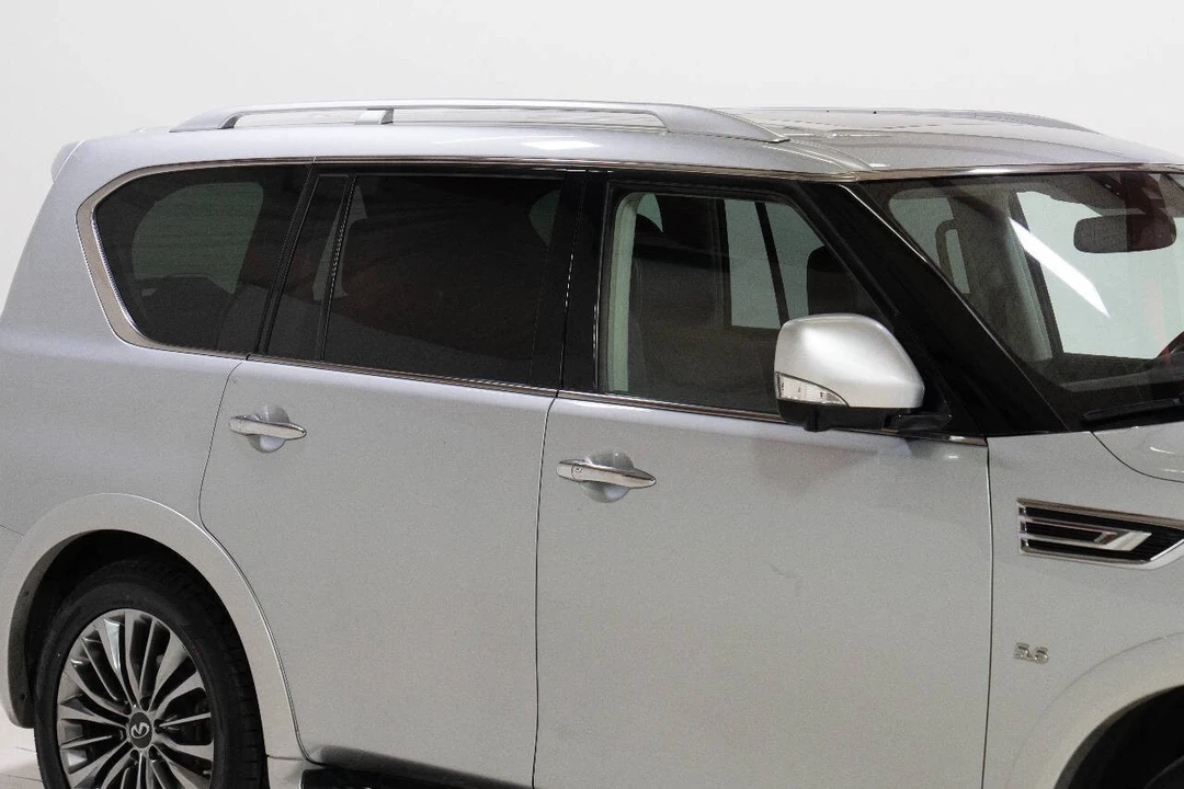 2018 Infiniti QX80 - Image 11 of 12
