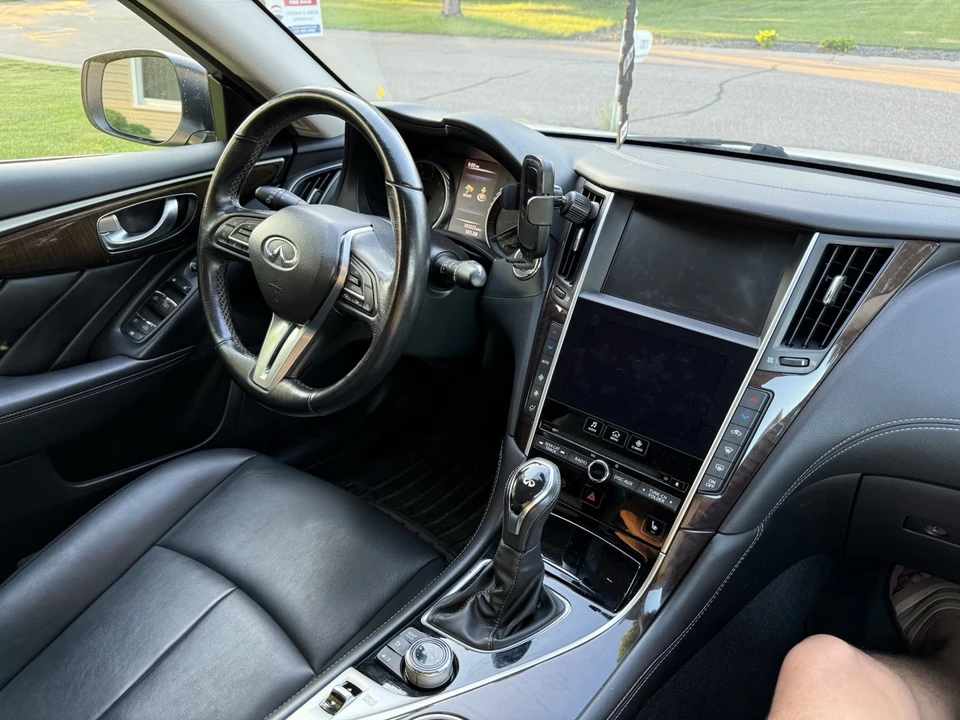 2018 Infiniti Q50 - Image 11 of 12