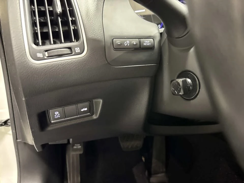 2018 Infiniti Q60 - Image 6 of 20