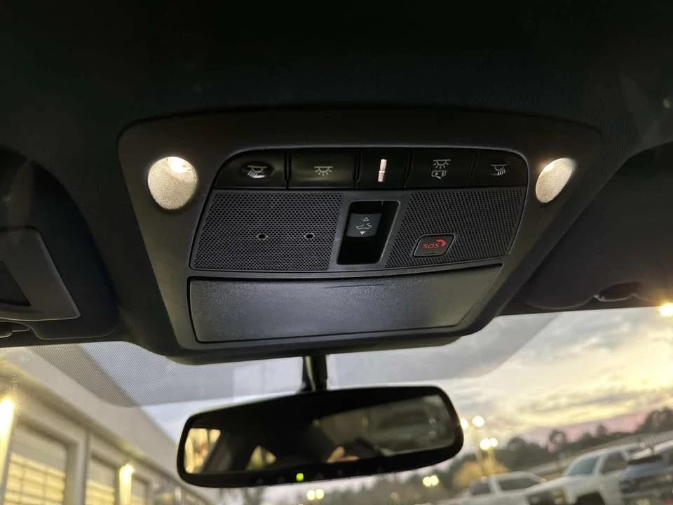 2018 Infiniti Q60 - Image 13 of 20