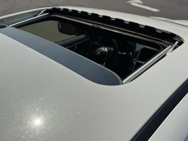 2018 Infiniti Q60 - Image 16 of 31