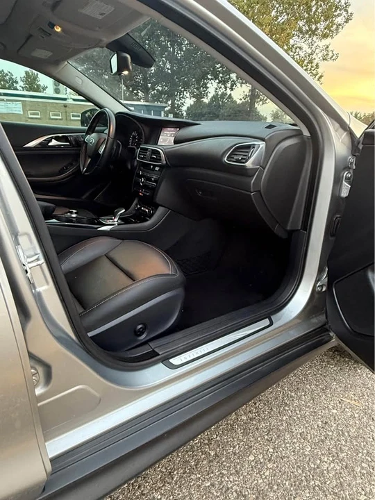 2018 Infiniti QX30 - Image 8 of 16