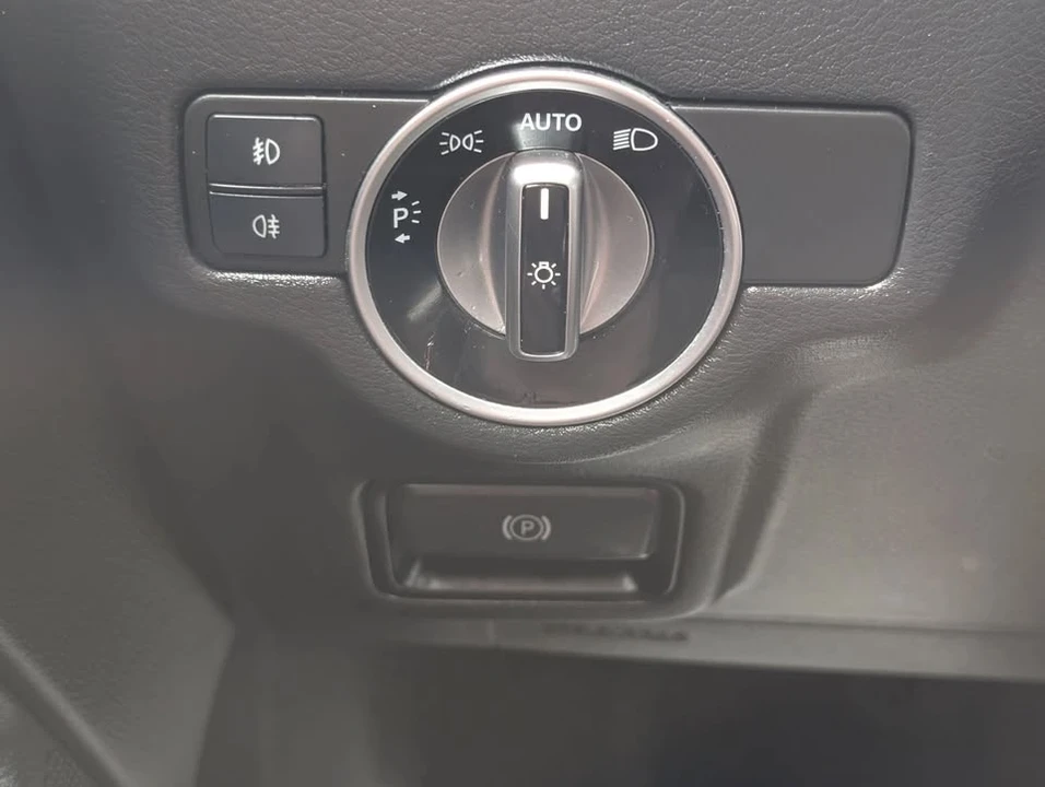 2018 Infiniti QX30 - Image 11 of 20