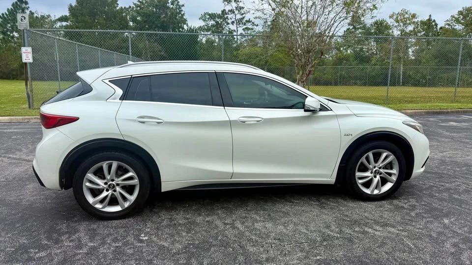 2018 Infiniti QX30 - Image 10 of 17