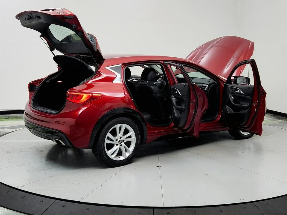 2018 Infiniti QX30 - Image 11 of 12