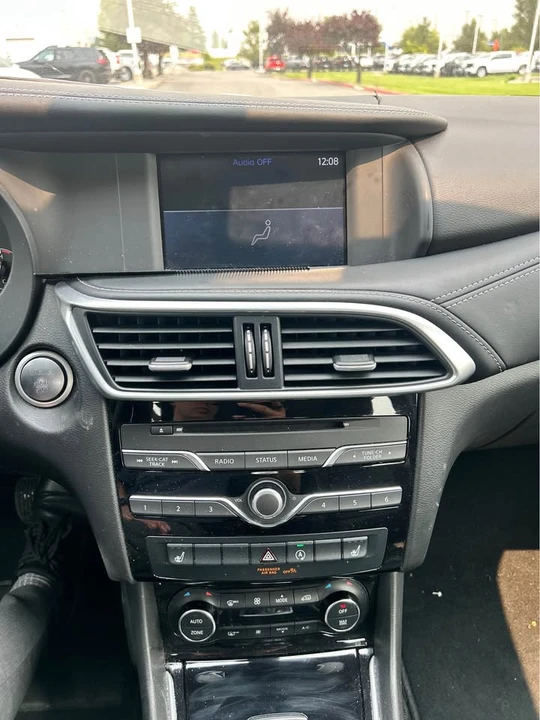2018 Infiniti QX30 - Image 16 of 18