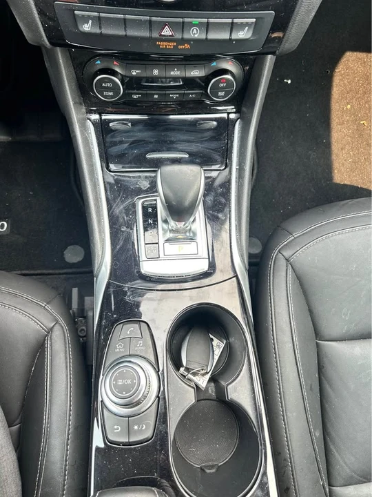 2018 Infiniti QX30 - Image 17 of 18