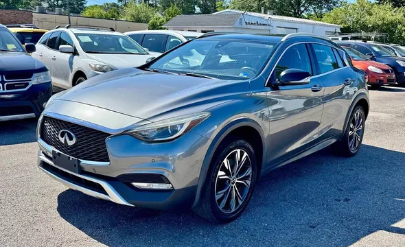 2018 Infiniti QX30 Premium