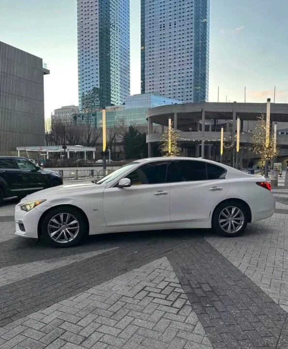 2018 Infiniti Q50 - Image 2 of 8