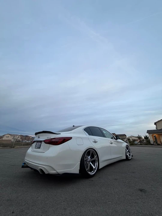 2018 Infiniti Q50 - Image 2 of 9